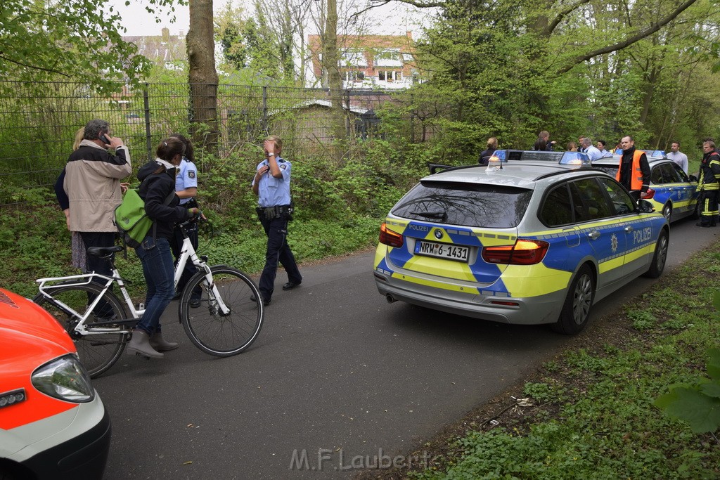 Einsatz BF Koeln in Koeln Buchheim Arnsbergerstr P16.JPG - Miklos Laubert